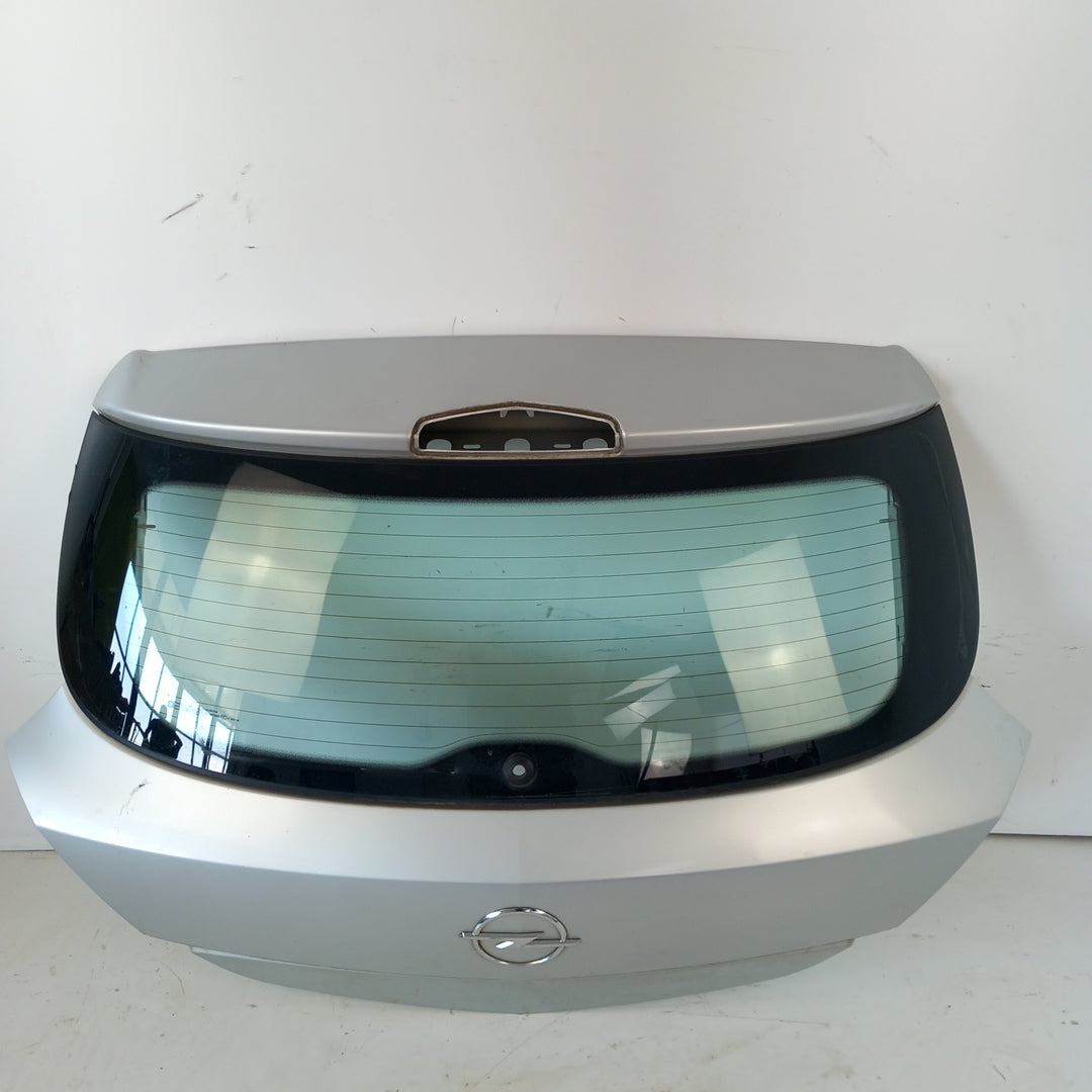 Капак багажник Z157 Star Silver Opel Astra H 3 врати хечбек
