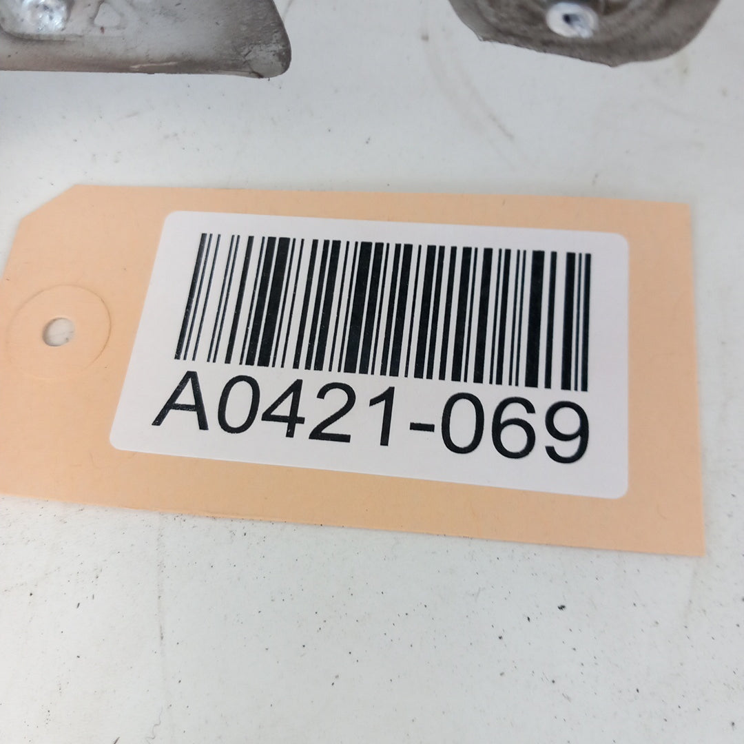 Калник преден ляв Z157 Star Silver Opel Astra H хечбек