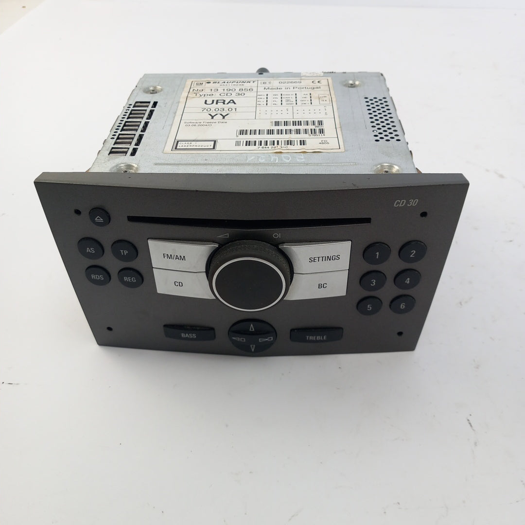 Радио CD 30 Blaupunkt черно Opel Astra H
