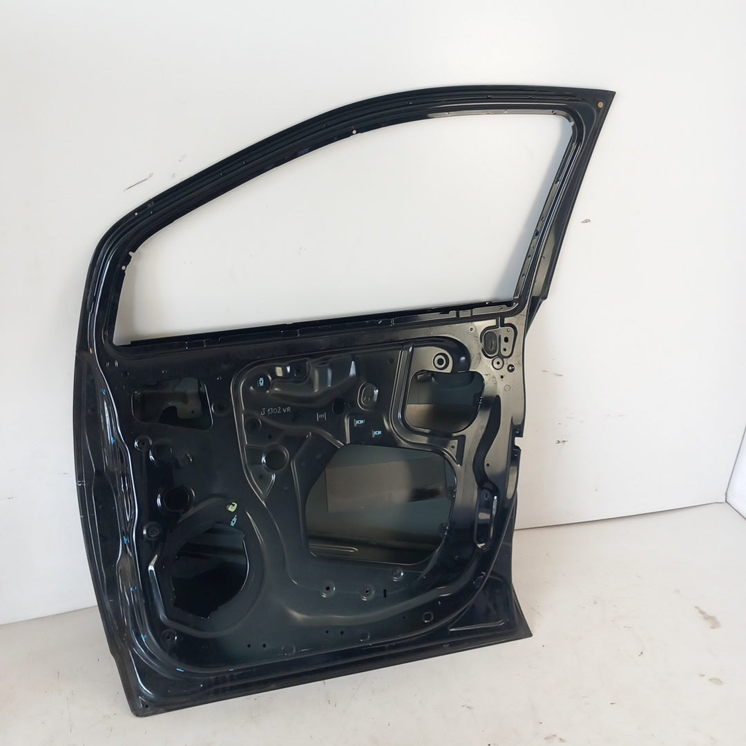 Врата предна дясна 22C / GAR Graphitschwarz Opel Mokka