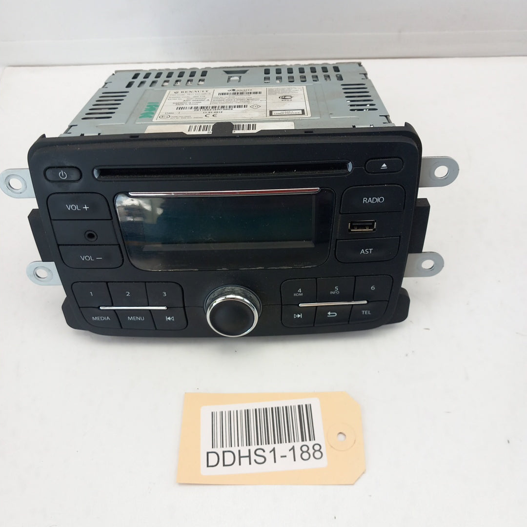 Радио USB AUX с код Dacia Duster I HS
