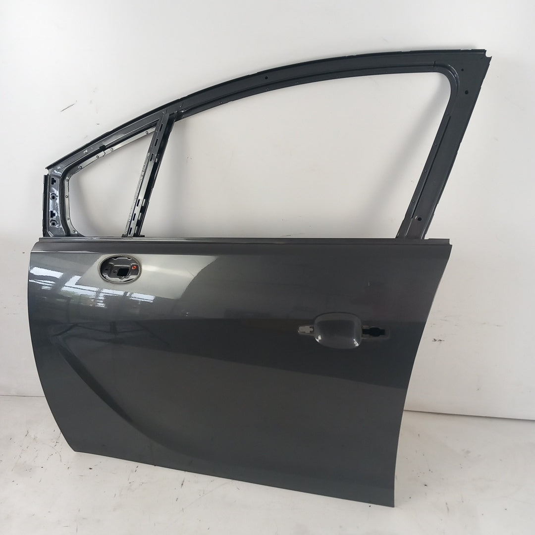 Врата предна лява Z177 Karbongrau Opel Meriva B