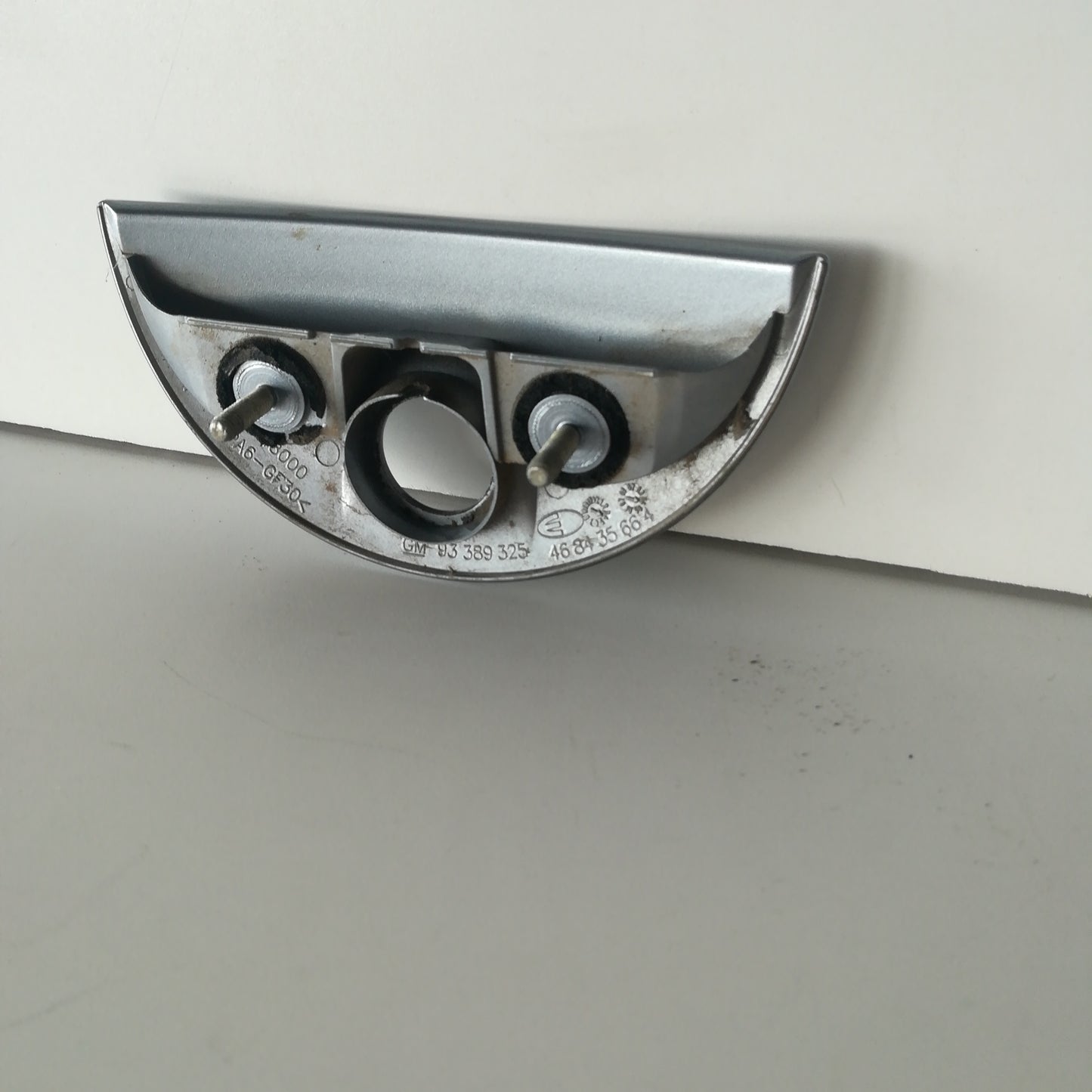 Дръжка външна багажник сив металик Z163 Opel Meriva A