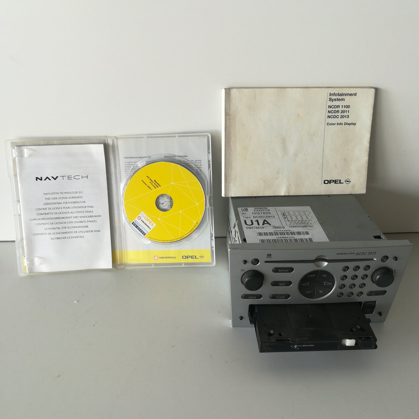 Радио с навигация и CD чейнджър U1A хром мат Opel Meriva A