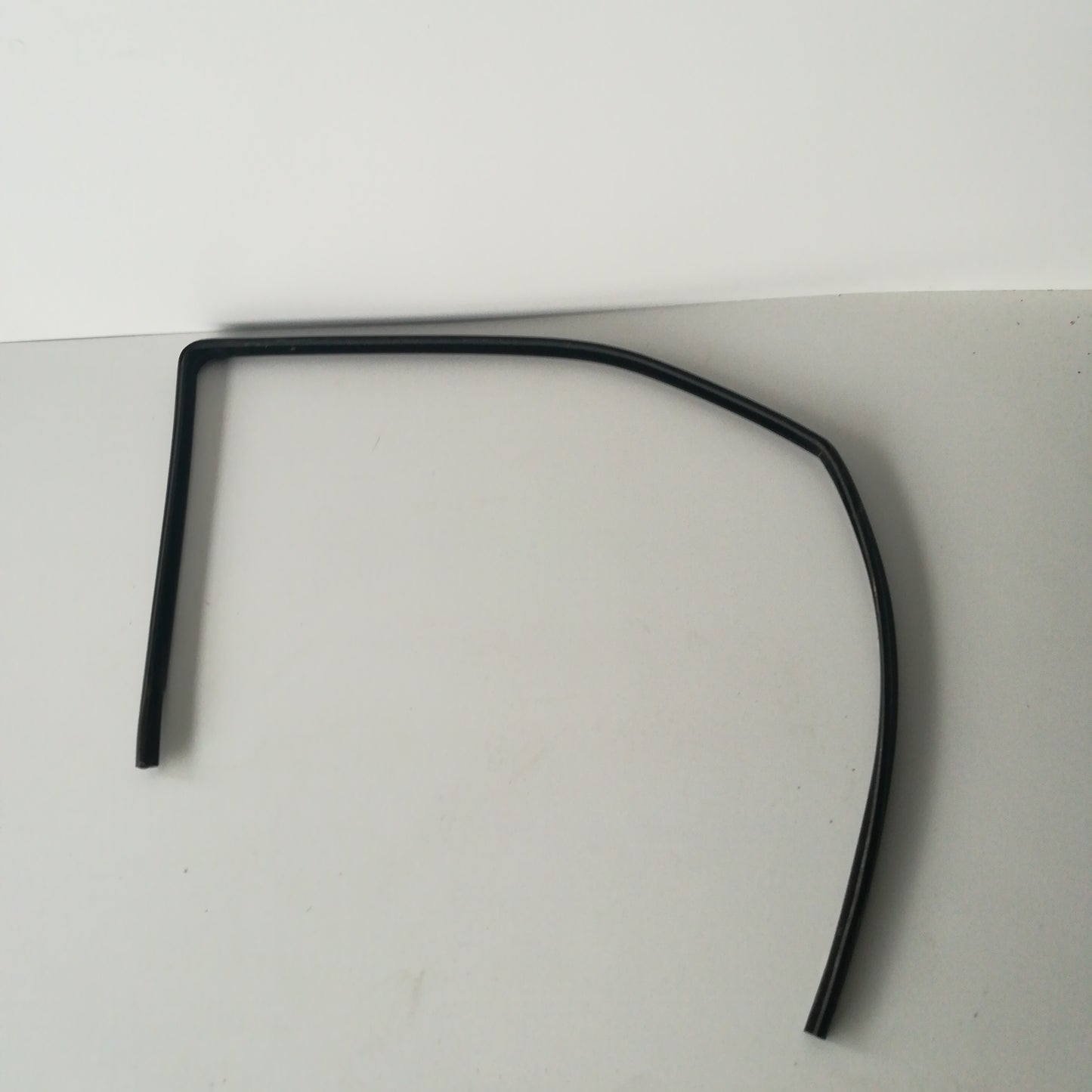 Уплътнение стъкло прозорец предна дясна врата Opel Meriva A