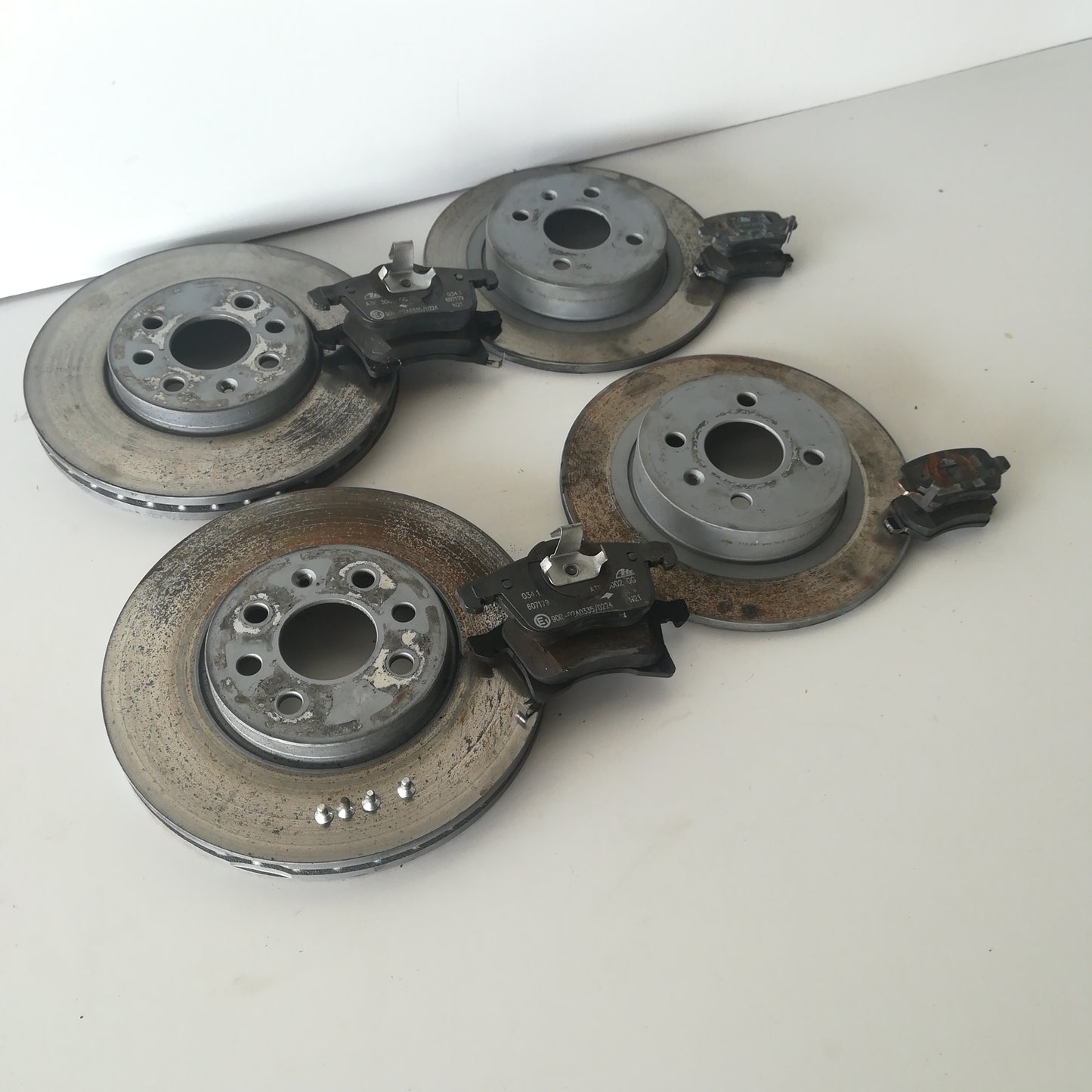 Satz Bremsscheiben Beläge vorne und hinten Ate Opel Meriva A