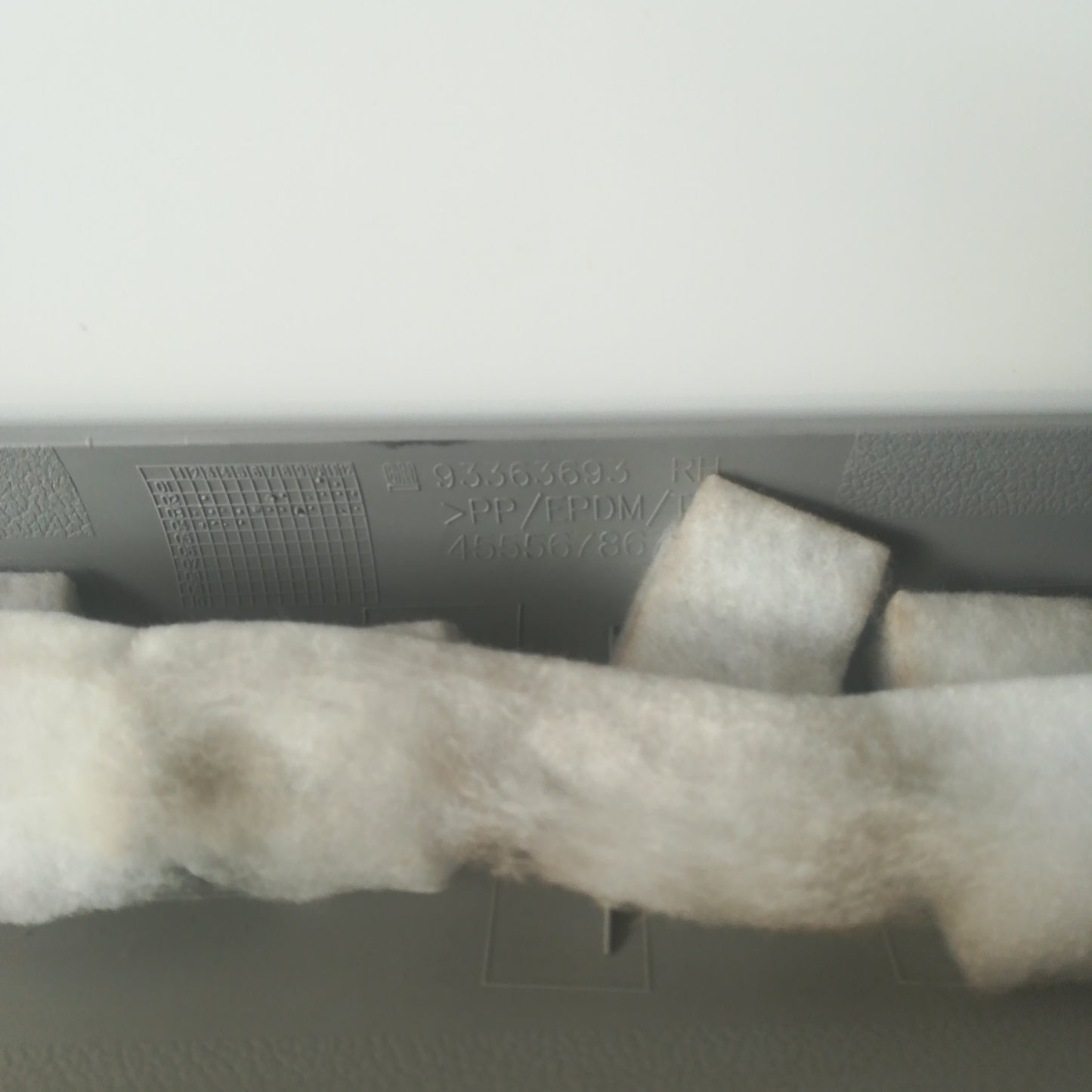 Лайсна дясна предна колона Opel Meriva A