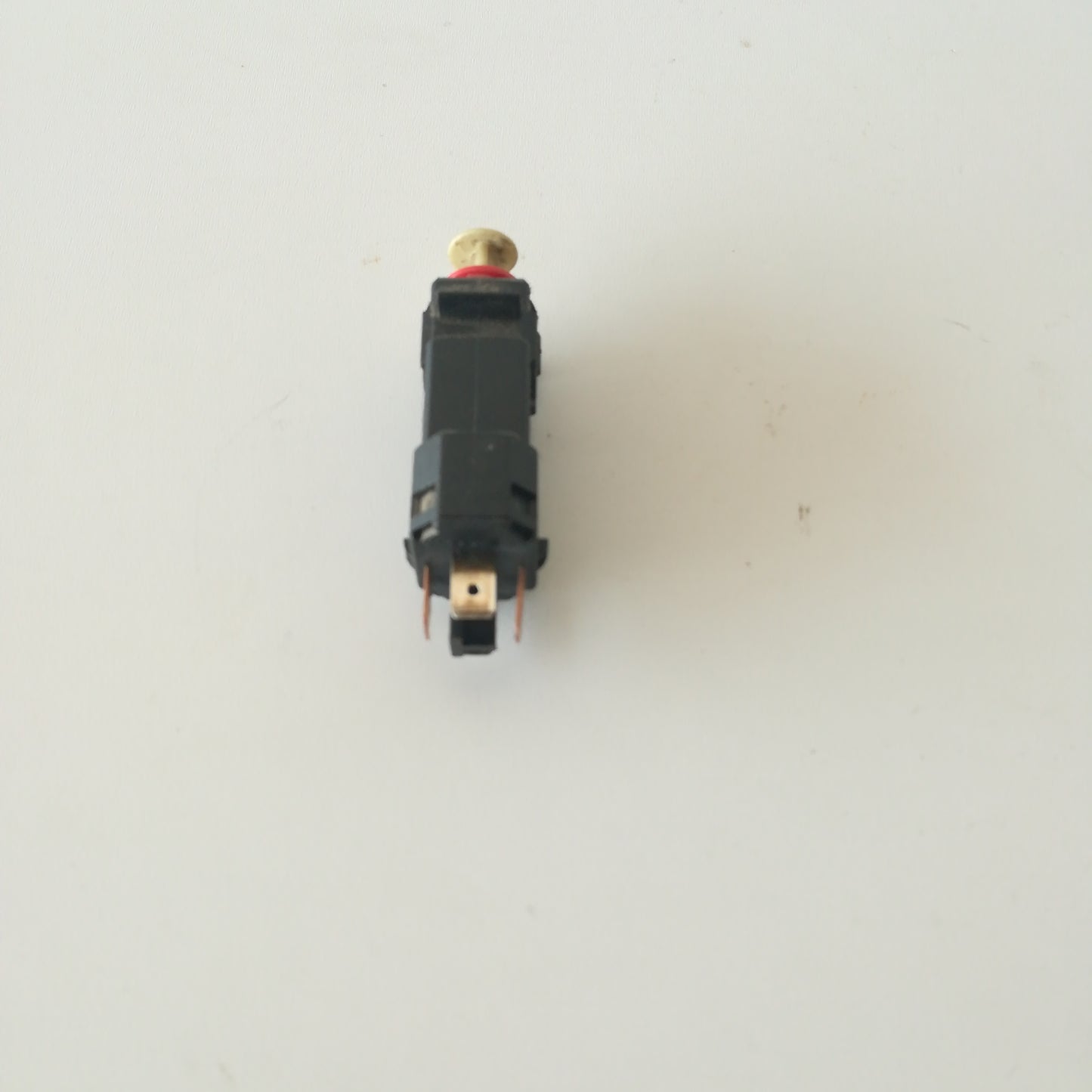 Превключвател стоп светлини спирачен педал Opel Meriva A