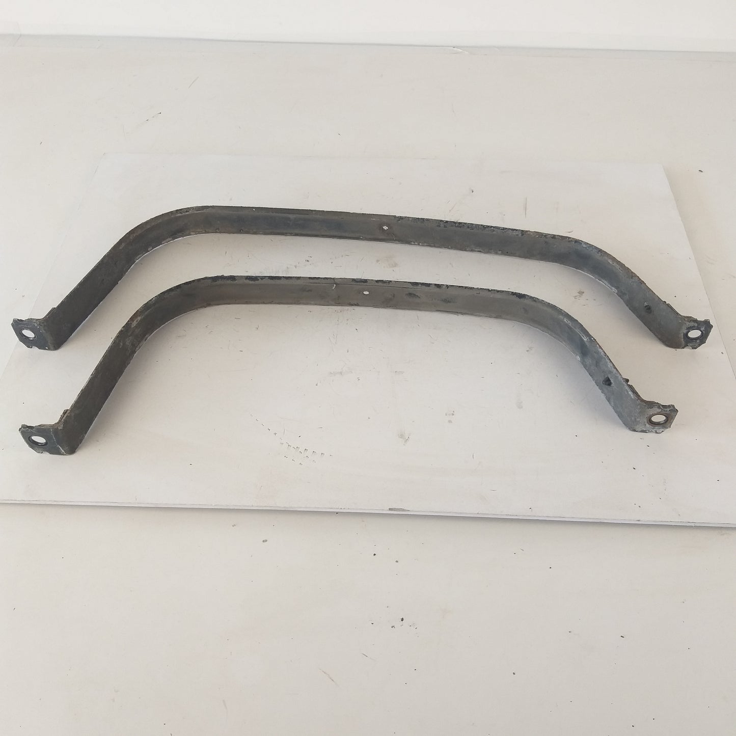 Комплект ленти държачи резервоар гориво бензин Opel Corsa D