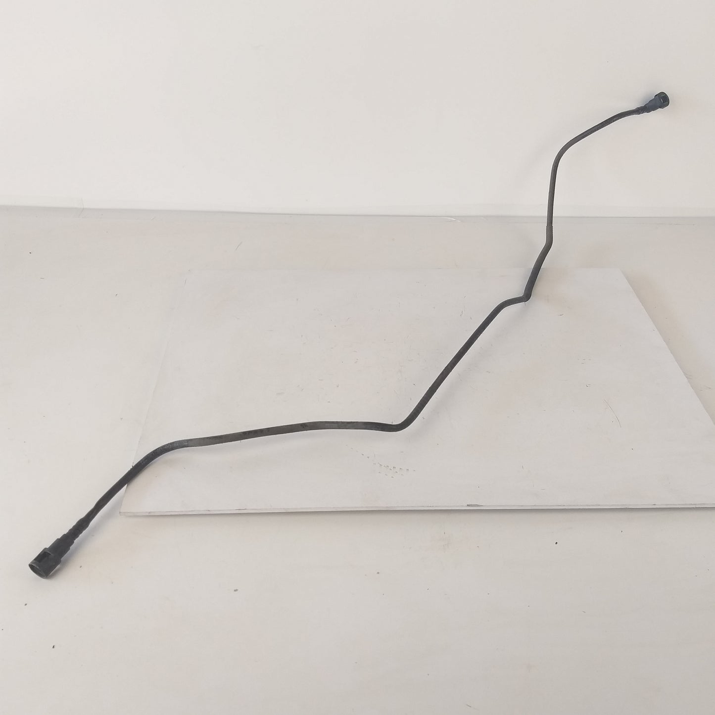 Тръба маркуч изпарение вентилация резервоар гориво Opel Corsa D