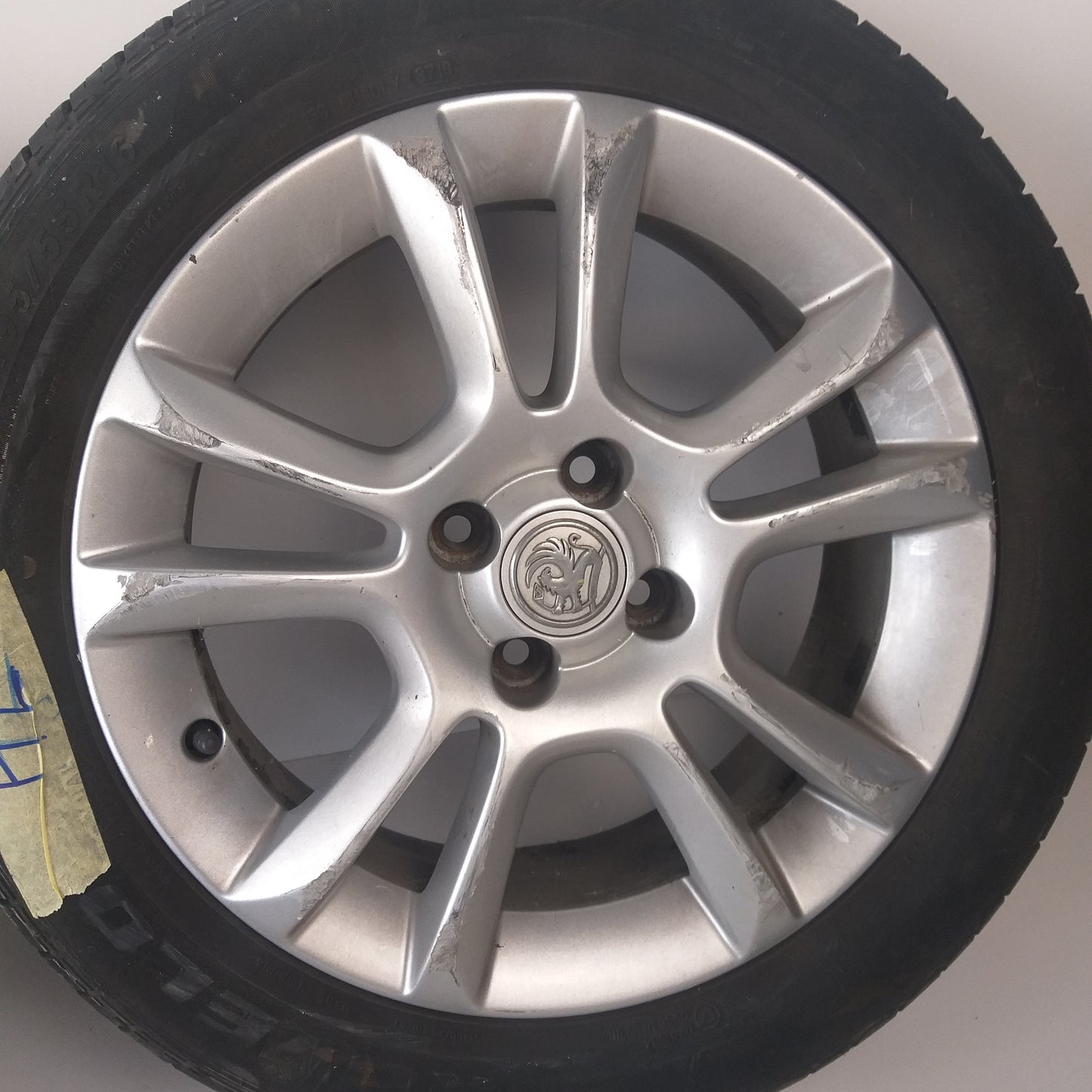 Комплект 16" цола aлуминиеви джанти с гуми 6Jx16H2 ET40 4x100 Opel Corsa D