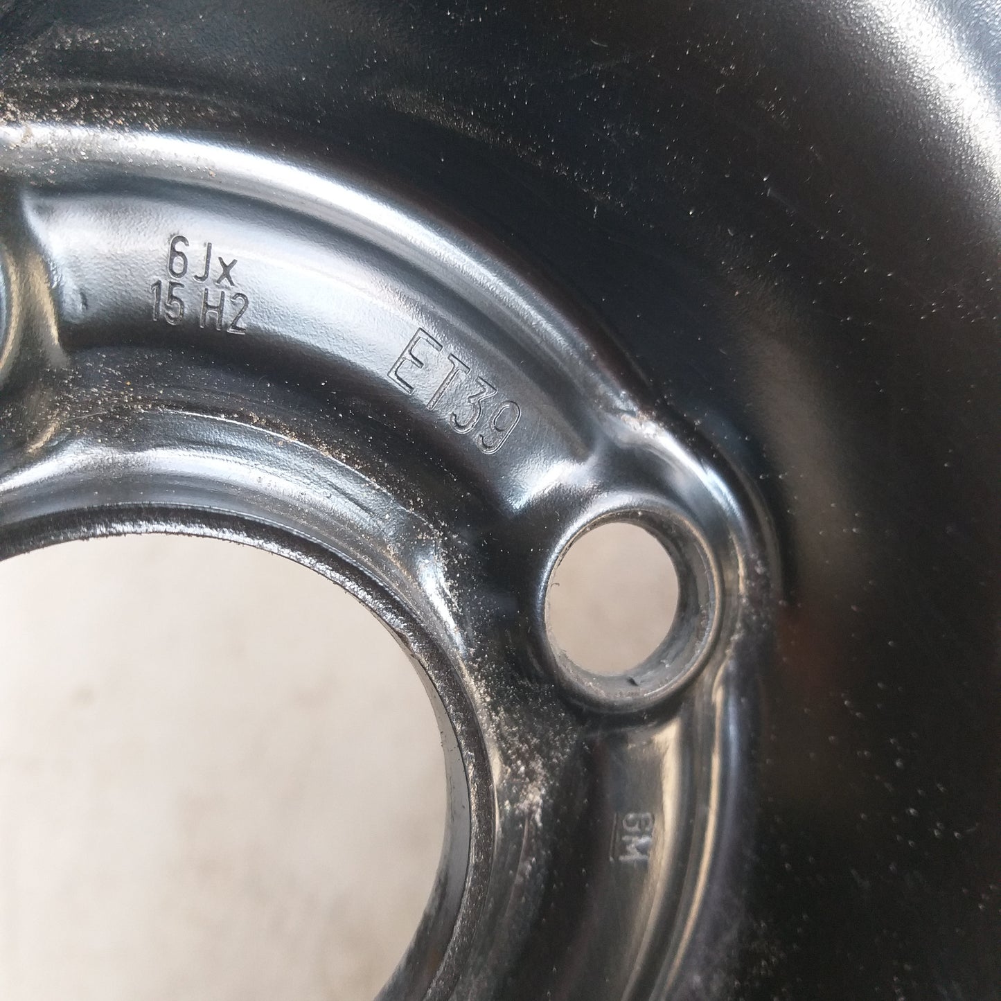 Стоманена джанта 15"цола 6Jx15H2 ET39 4x100 лятна гума Continental 185/65/R15 Opel Corsa D