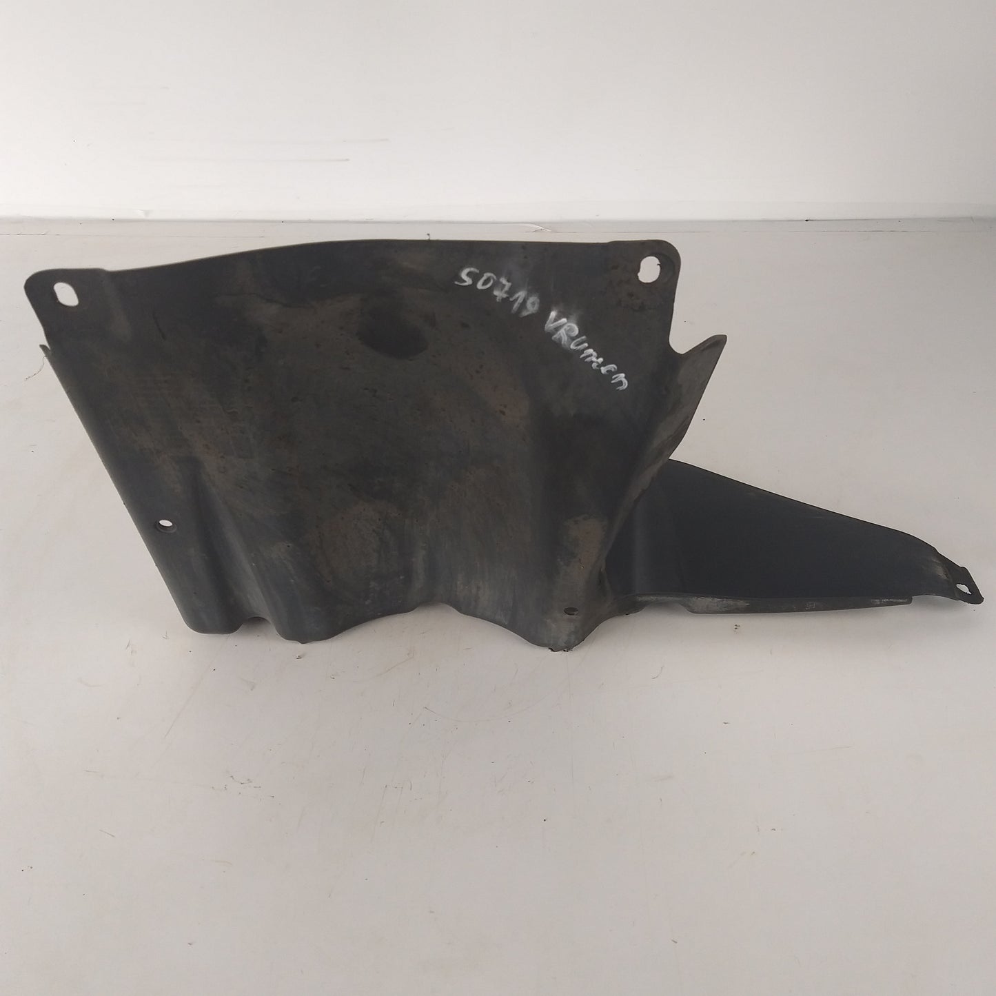 Кора долна дясна двигател Opel Corsa D