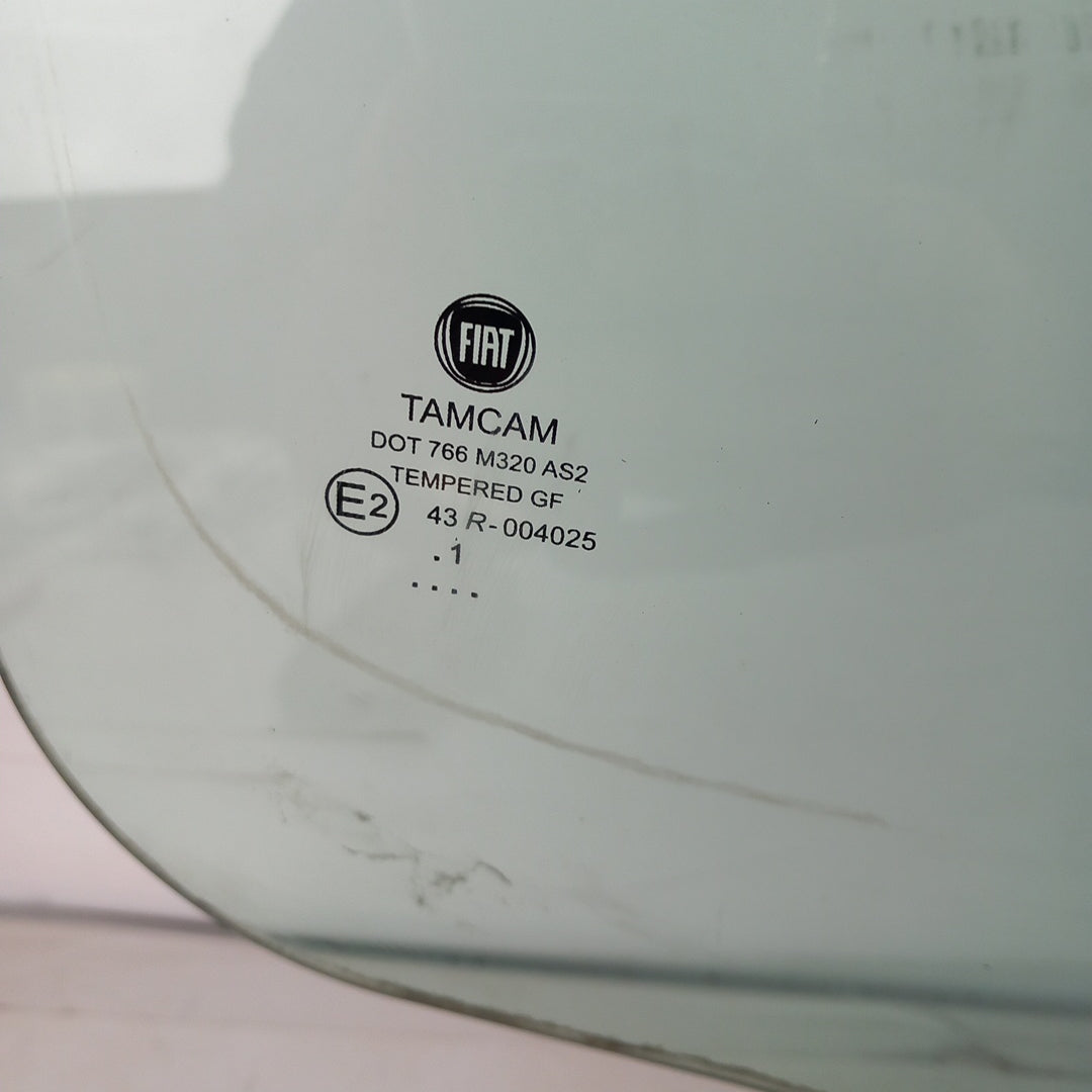 Стъкло предна дясна врата Fiat Doblo 263