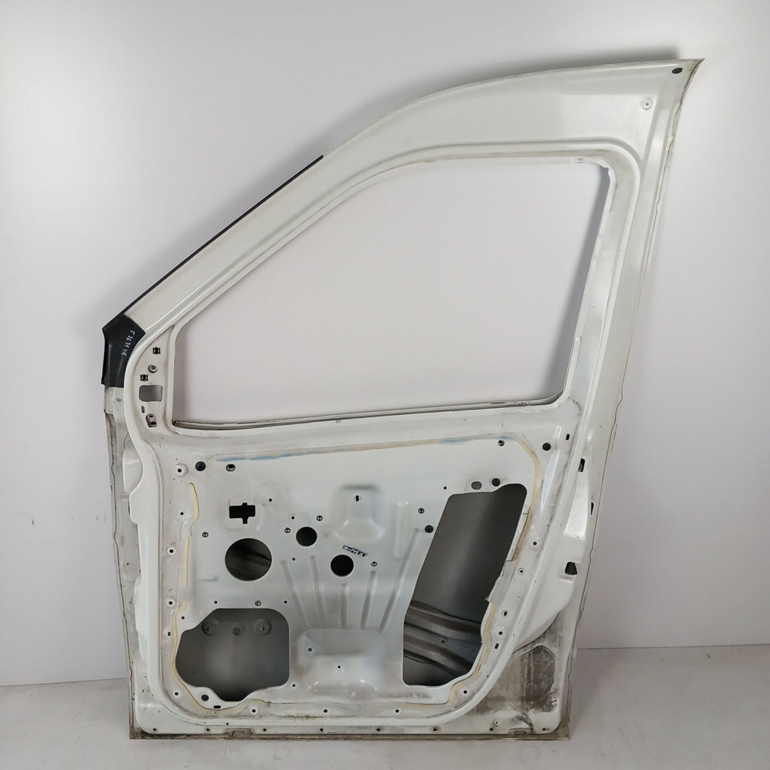 Предна дясна врата бяла Fiat Doblo 263