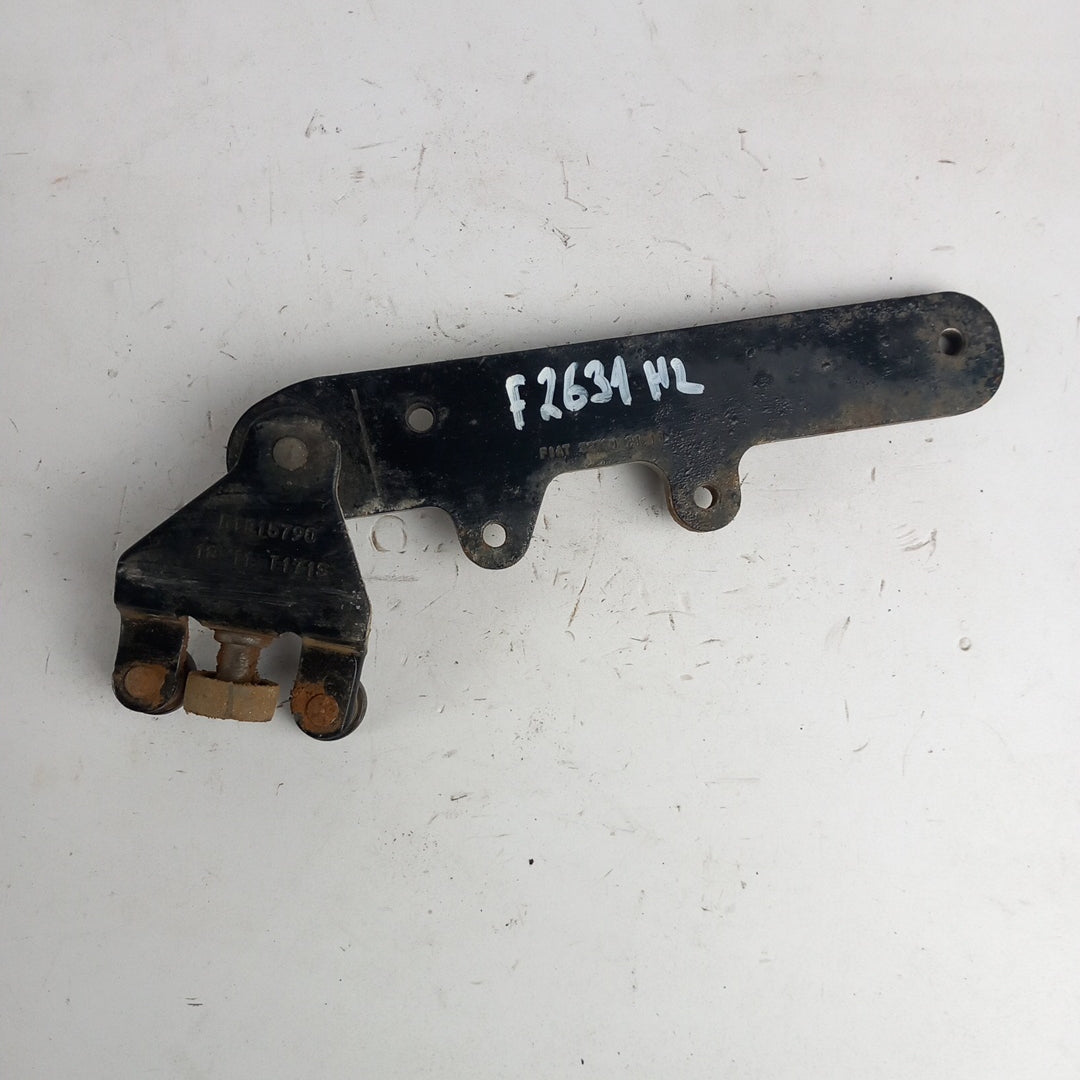 Ролка водач долен плъзгаща лява врата Fiat Doblo 263