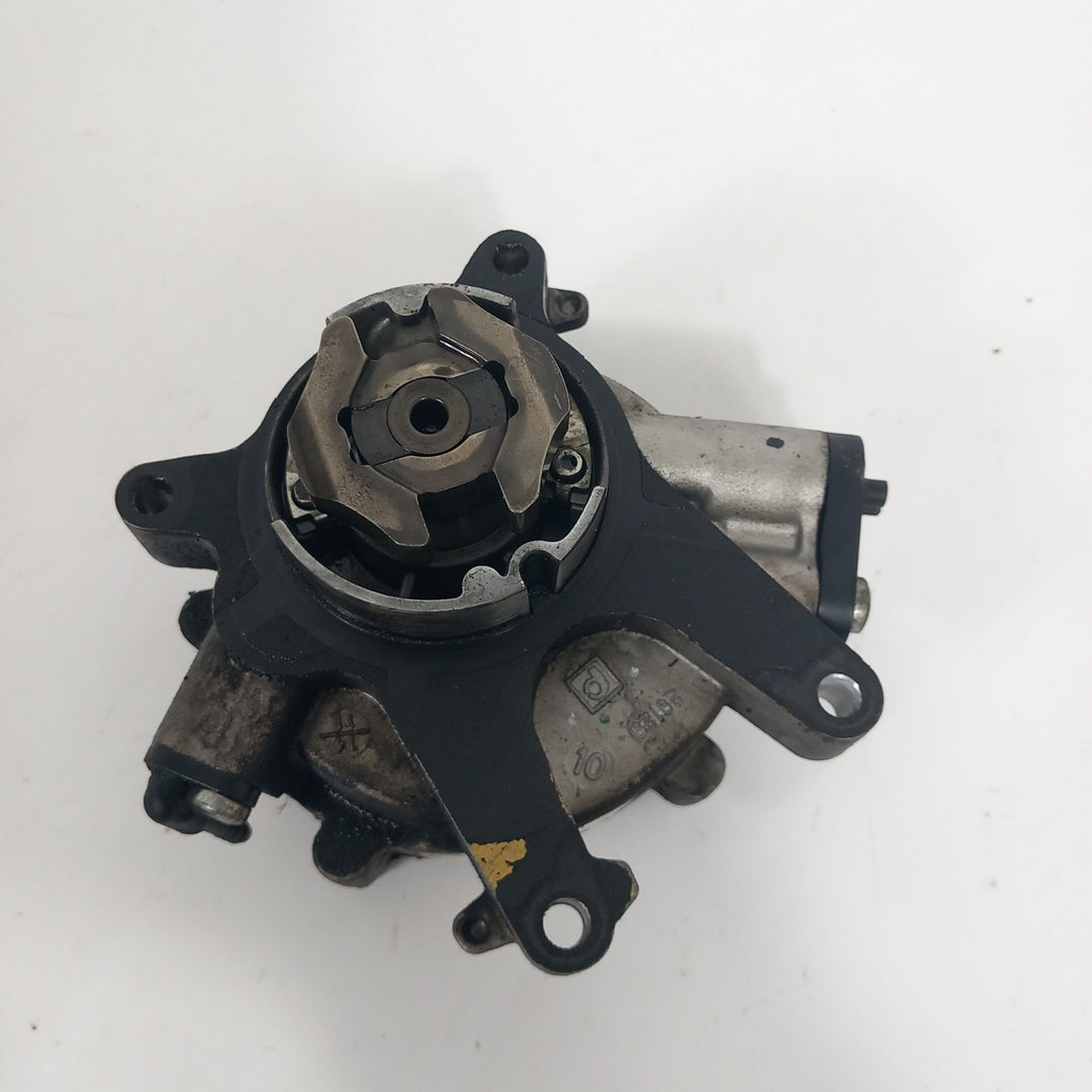 Вакуум помпа Opel Insignia A 2,0 CDTI