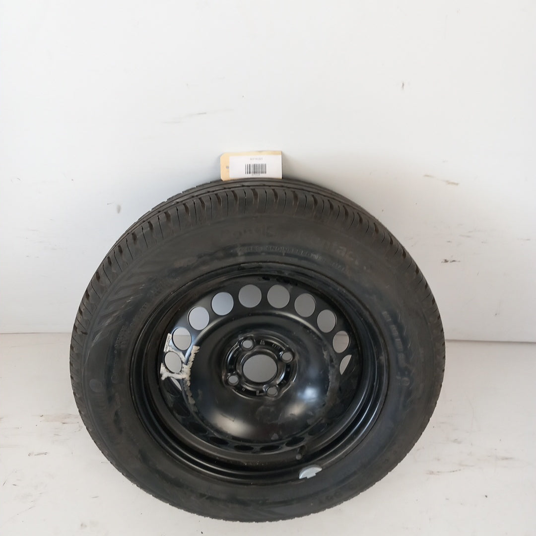 Стоманена джанта 15"цола 6Jx15H2 ET39 4x100 лятна гума Continental 185/65/R15 Opel Corsa D