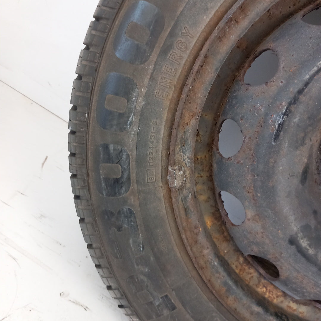 Стоманена джанта 14" цола 5,5J x 14H2 ET49 4x100 лятна гума Pirelli P3000 175/70/R14 84T Opel Corsa D