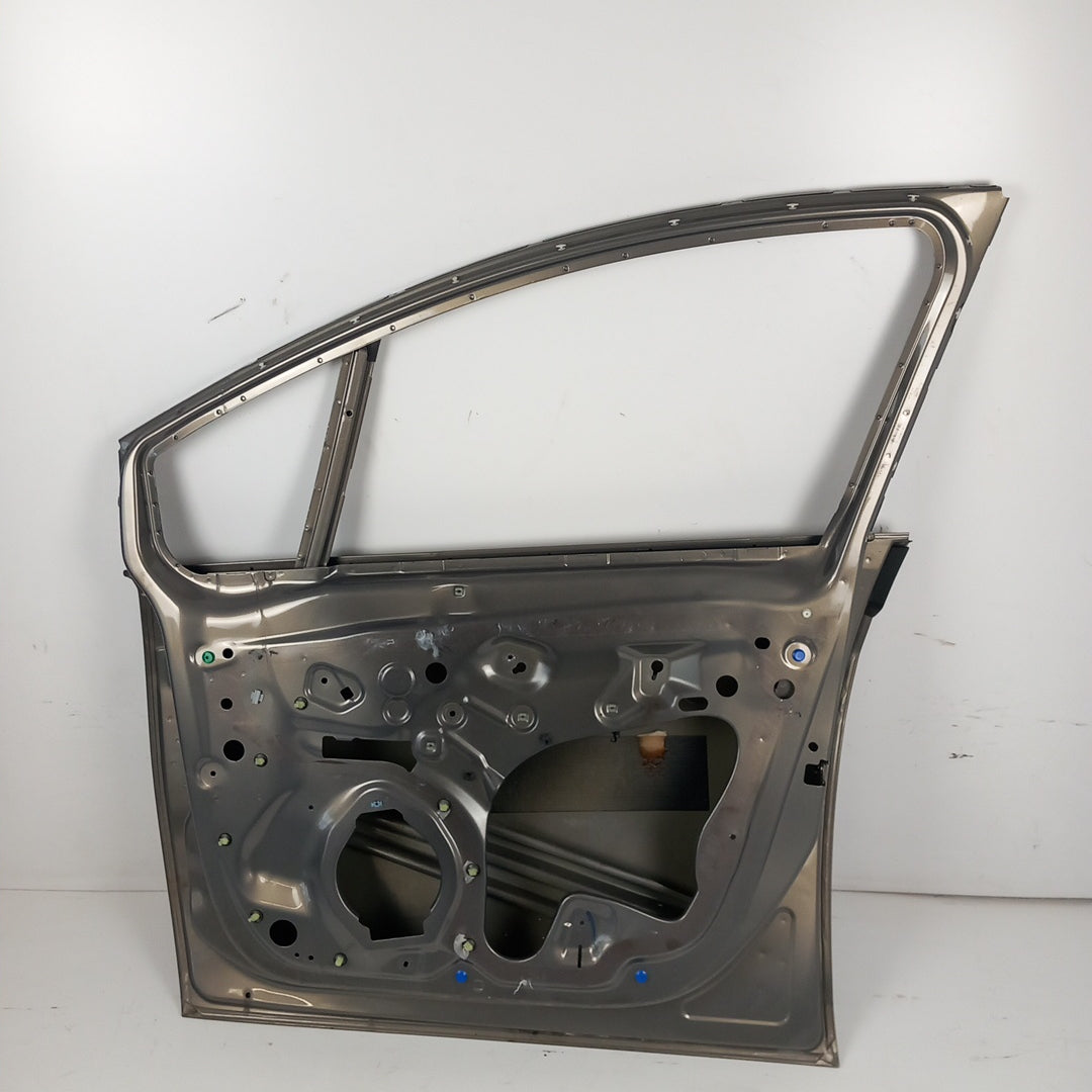Врата предна дясна Z40W GJM кафяво Opel Meriva B