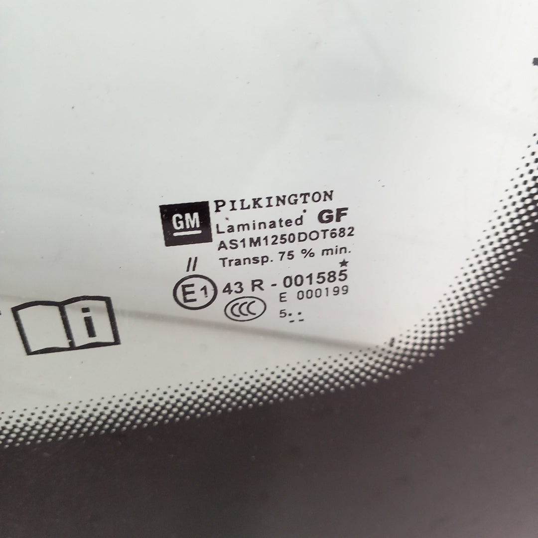 Предно стъкло Opel Astra H