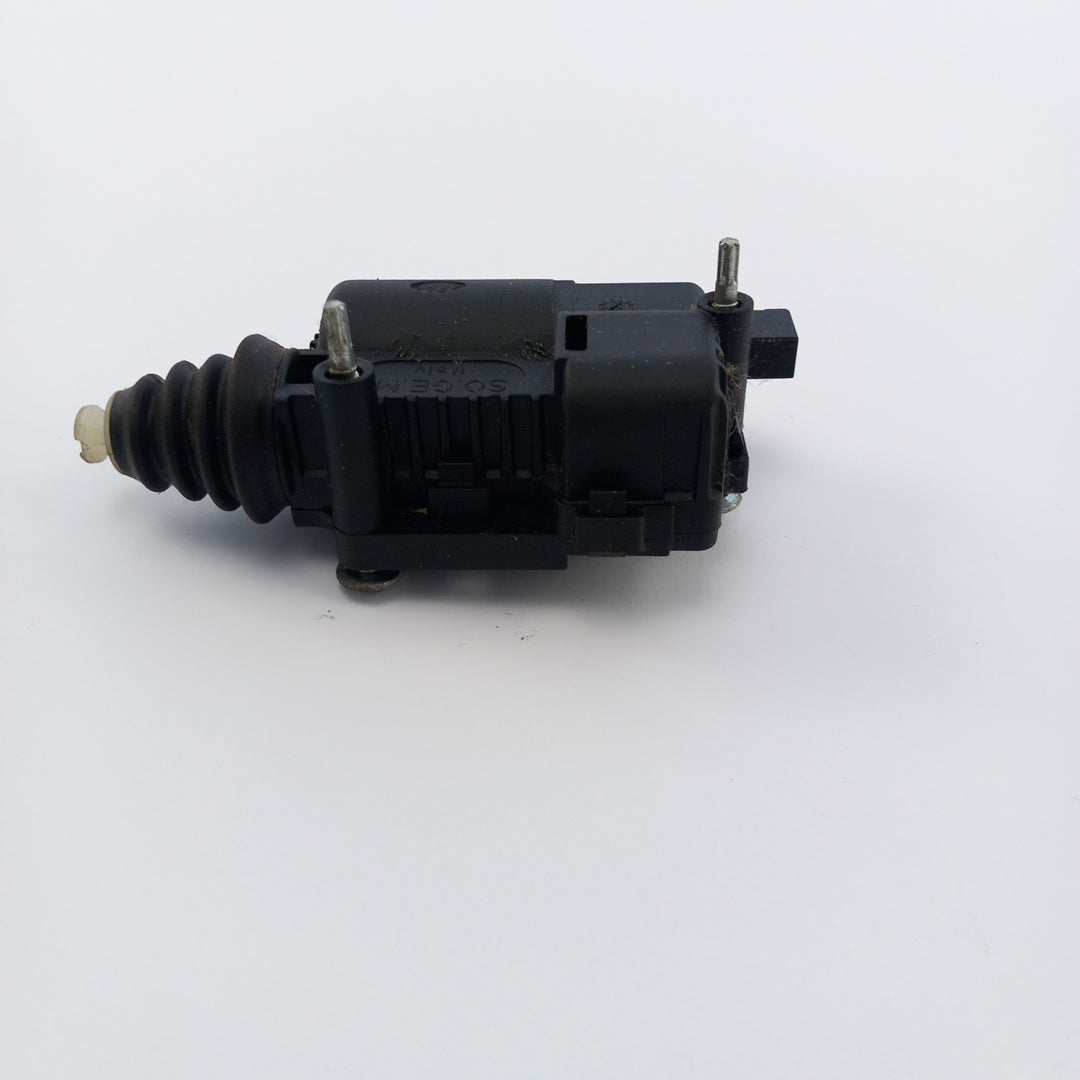 Моторче централно капак резервоар гориво Opel Astra H GTC