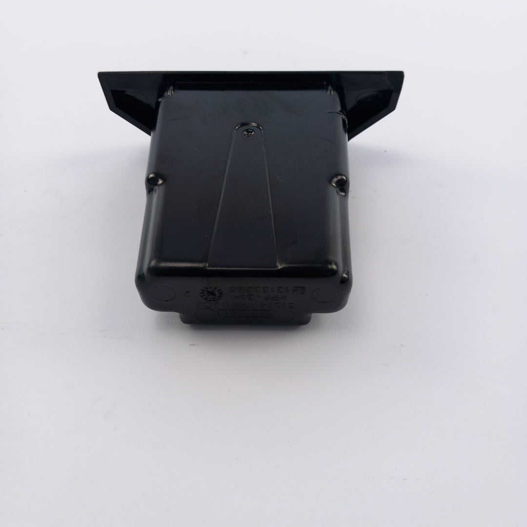 Пепелник вътрешна част Opel Astra H 1,8 GTC