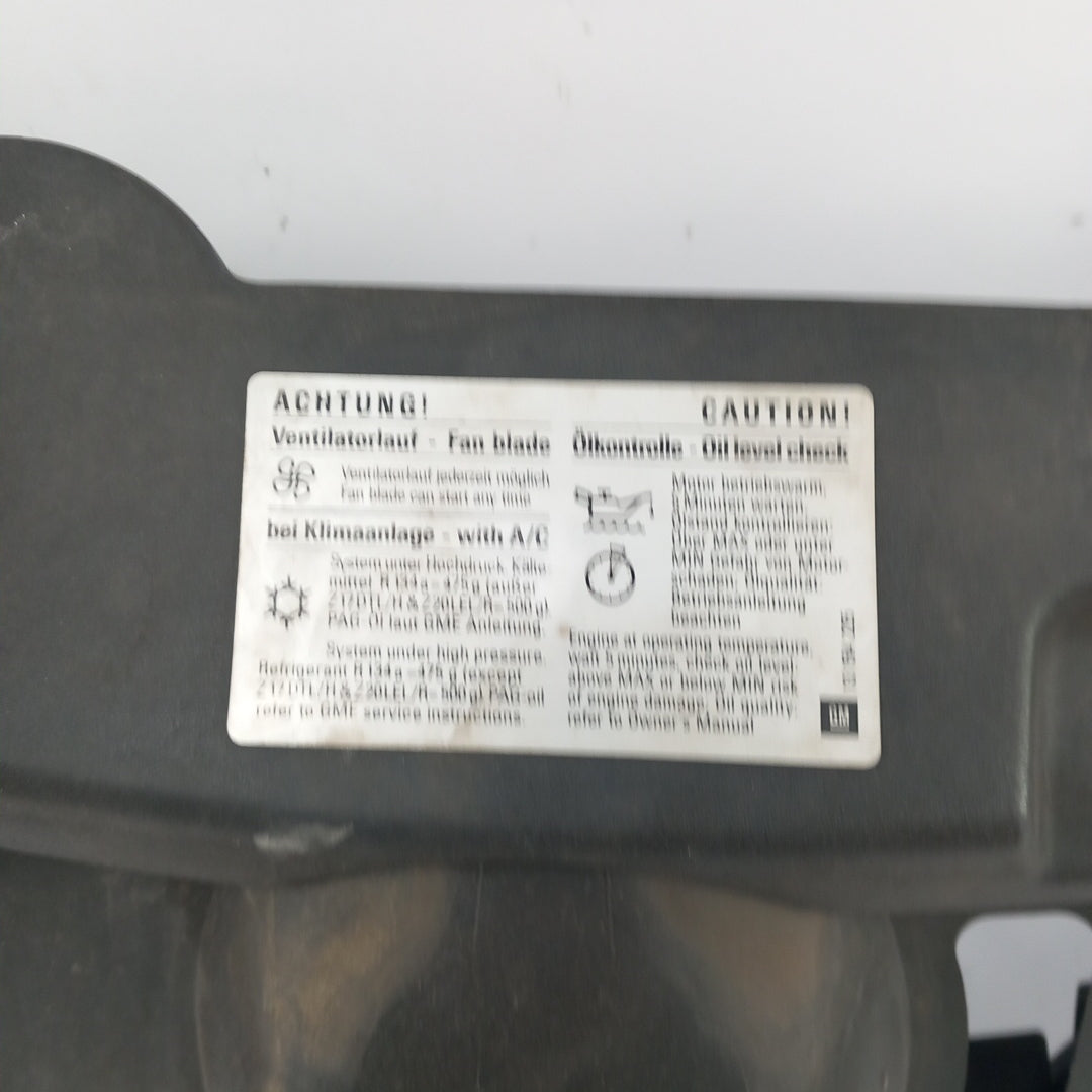 Решетка предна радиатор Opel Astra H 1,8 GTC