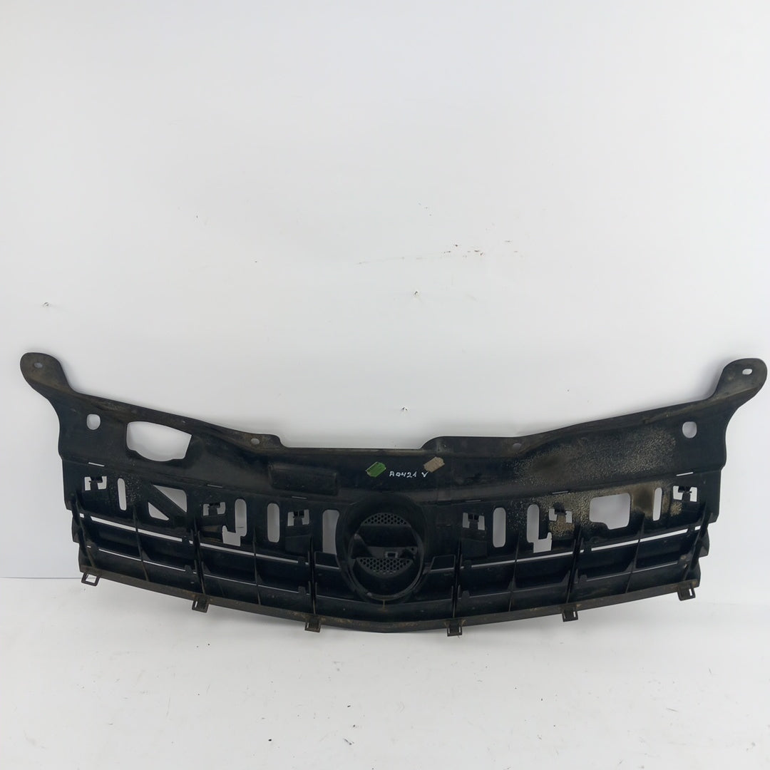 Решетка предна радиатор Opel Astra H 1,8 GTC