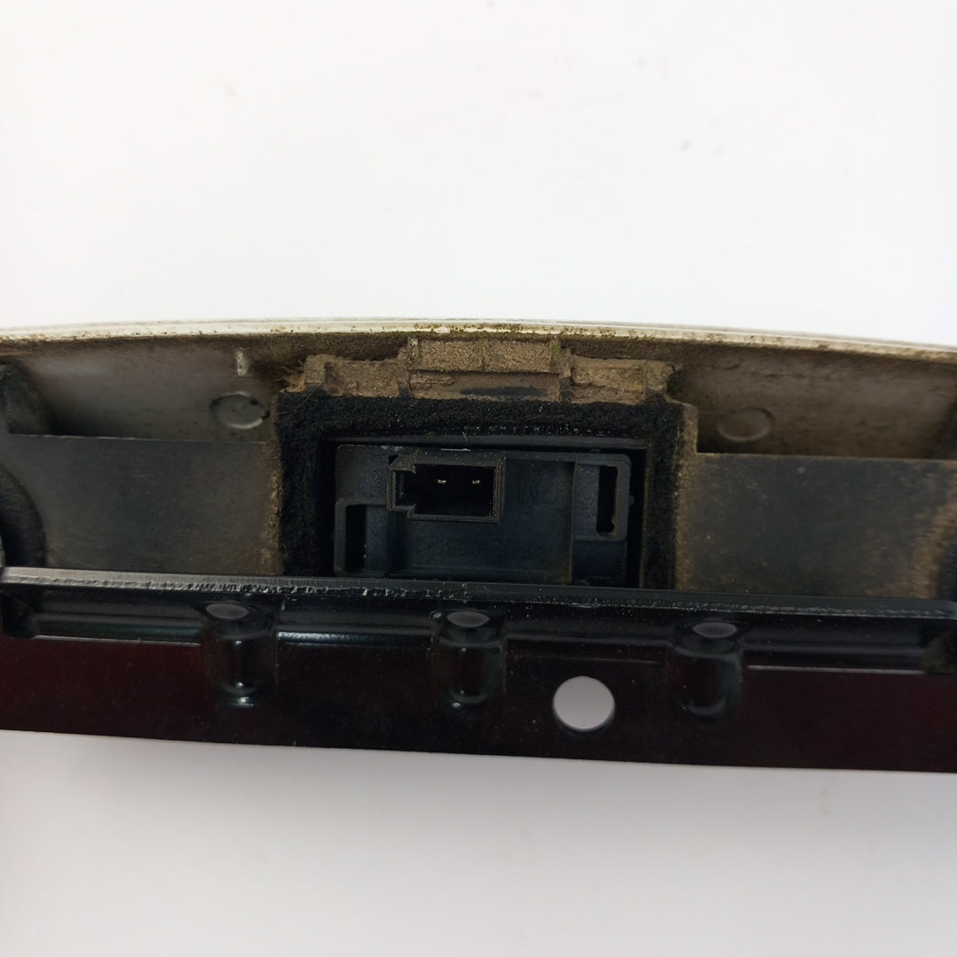 Дръжка бутон отваряне капак багажник Z474 бяло Opel Corsa D