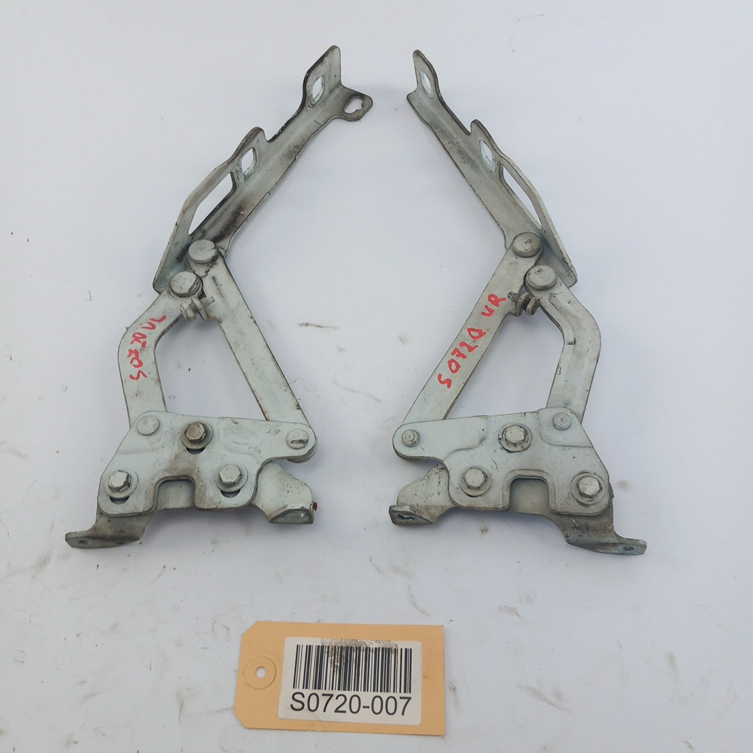 Комплект панти лява дясна преден капак Opel Corsa D