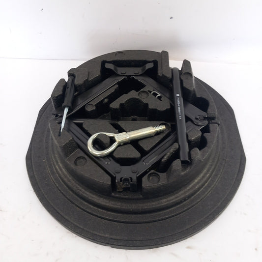 Комплект инструменти резервна гума Opel Meriva B