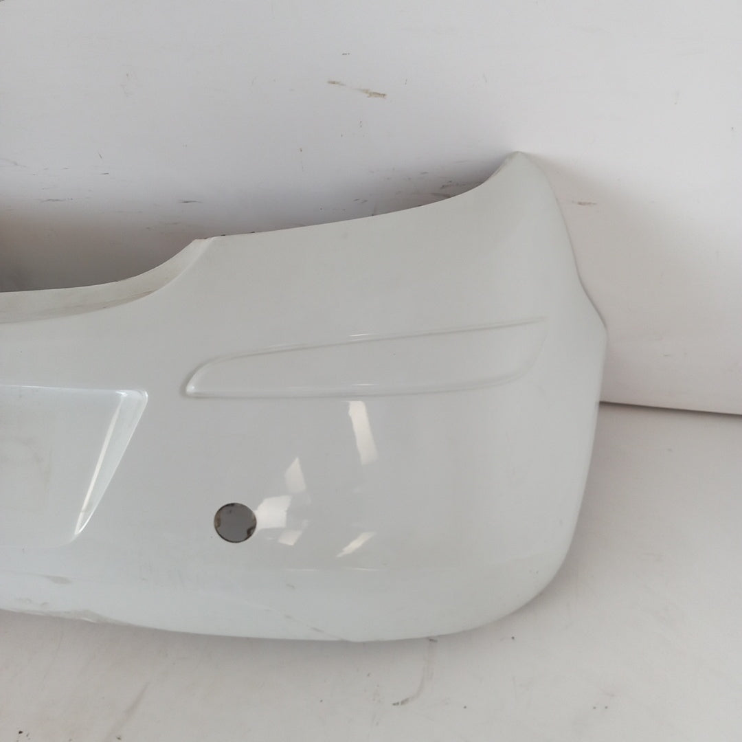 Задна броня дефектна бяла Z474 бяло Defekt! Opel Corsa D 3 врати