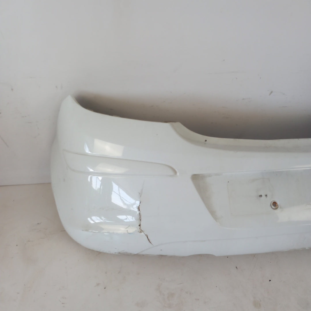 Задна броня дефектна бяла Z474 бяло Defekt! Opel Corsa D 3 врати