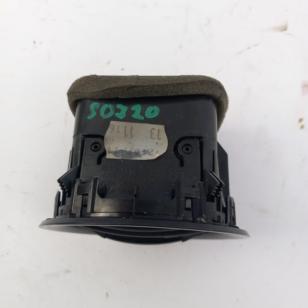 Решетка вентилация арматурно табло кръгла черна Opel Corsa D