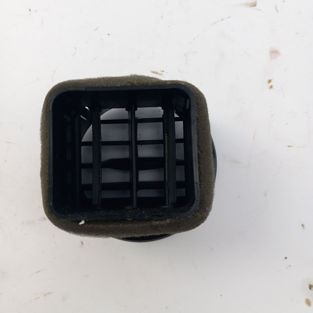 Решетка вентилация арматурно табло кръгла черна Opel Corsa D