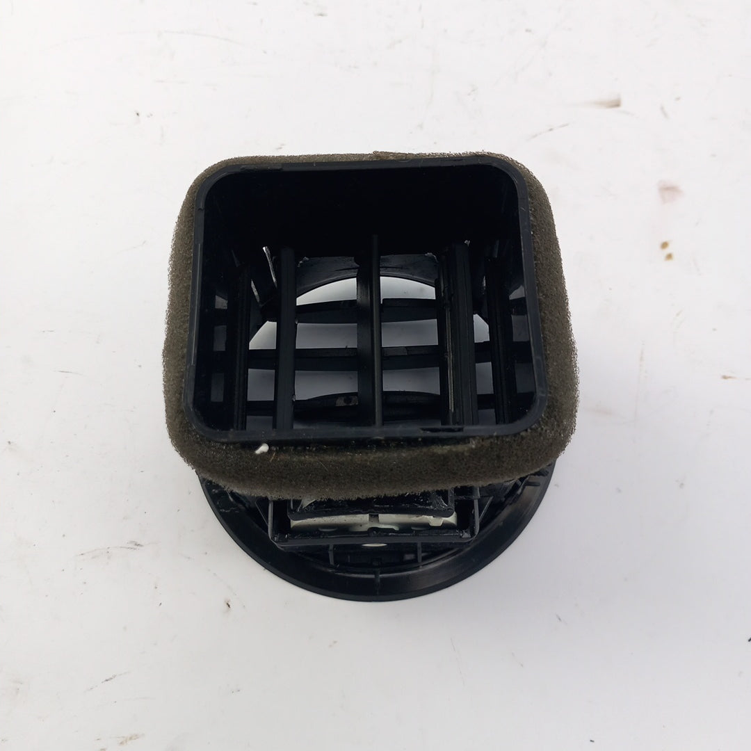 Решетка вентилация арматурно табло кръгла черна Opel Corsa D