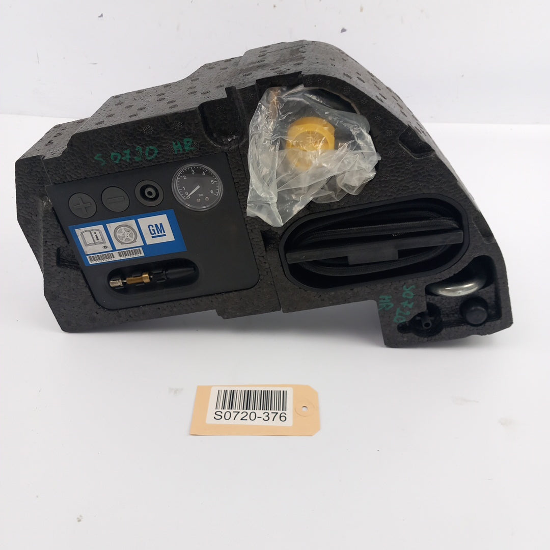 Комплект временен ремонт спукана гума компресор Opel Corsa D