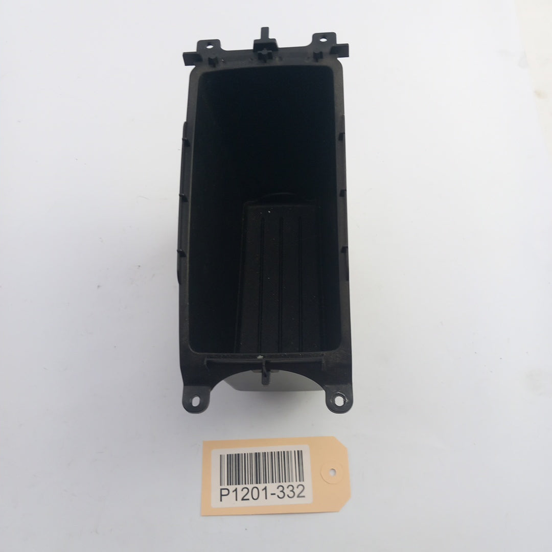 Кутия централна средна конзола черна Opel Zafira C Tourer