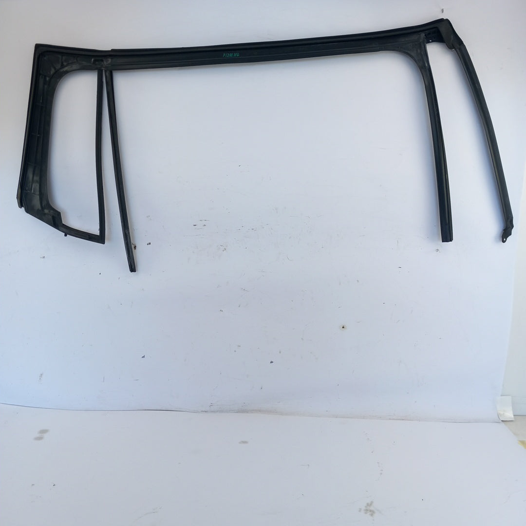 Уплътнение стъкло задна лява врата Opel Zafira C Tourer