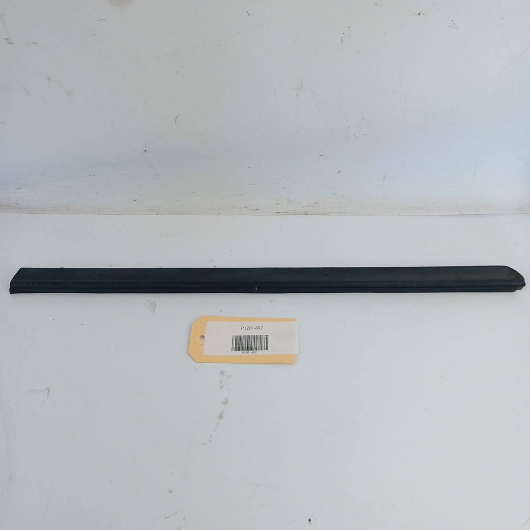 Лайстна преден калник ляв Opel Zafira C Tourer