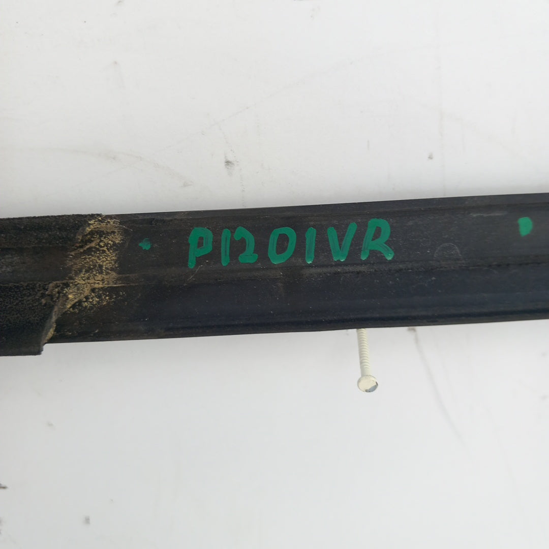 Лайстна стъкло на врата предна дясна външна Opel Zafira C Tourer