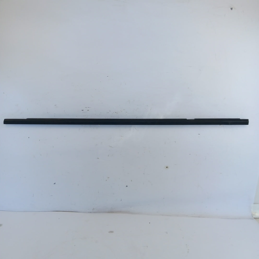 Лайстна стъкло на врата задна лява външна Opel Zafira C Tourer