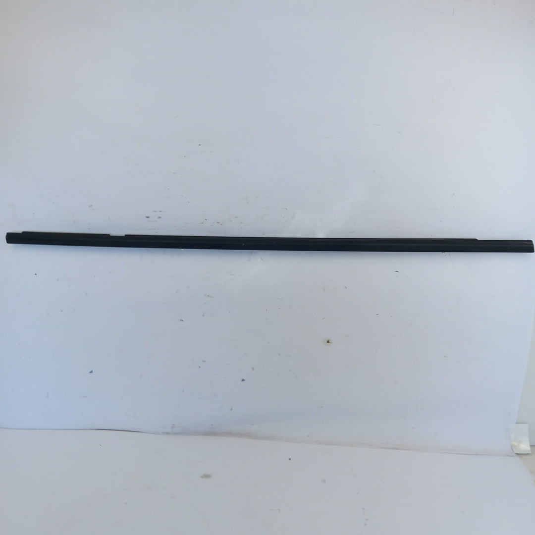 Лайстна стъкло на врата задна дясна външна Opel Zafira C Tourer