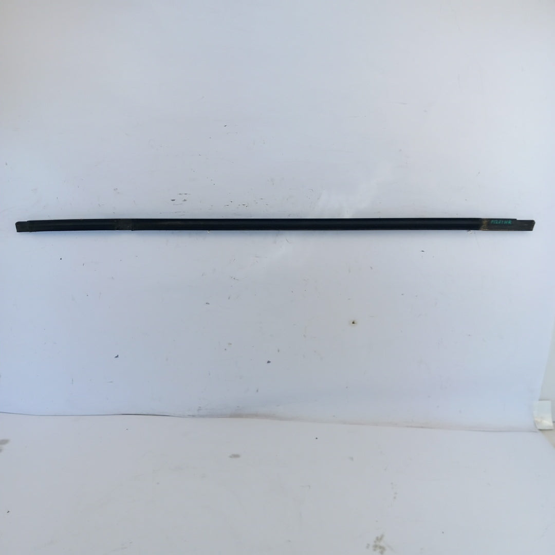 Лайстна стъкло на врата задна дясна външна Opel Zafira C Tourer