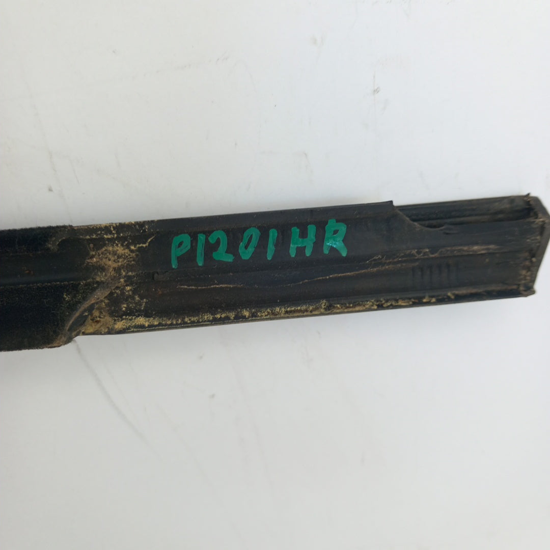 Лайстна стъкло на врата задна дясна външна Opel Zafira C Tourer