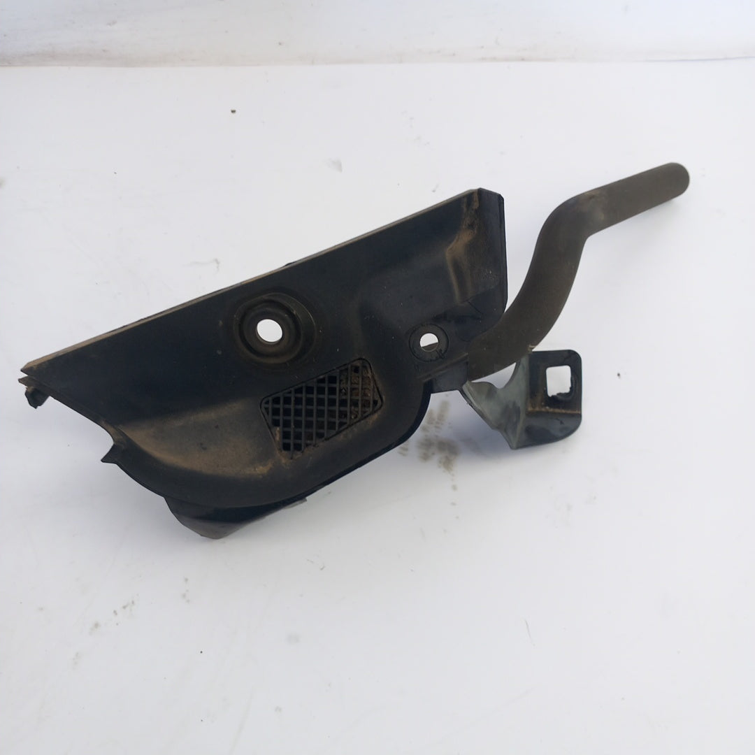 Решетка въздух отводняване предно стъкло лява Opel Zafira C Tourer