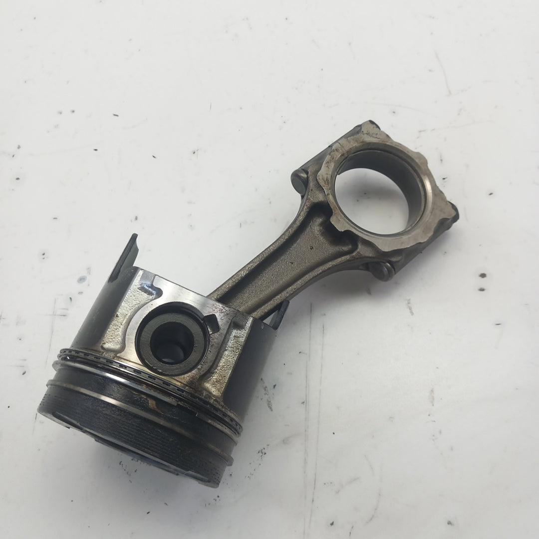 Бутало с биела Y17DT; Y17DTL Opel Corsa C Combo C Meriva A Astra G 1,7 DTI