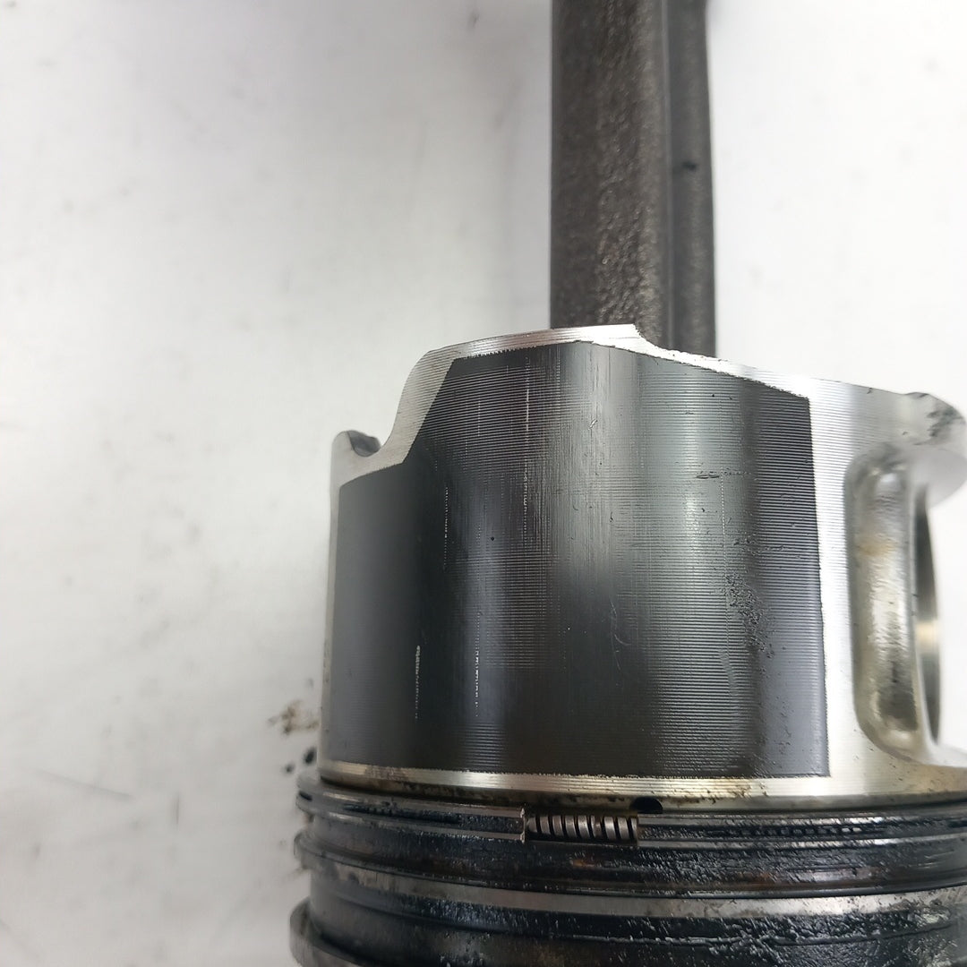 Бутало с биела Alfa Romeo 145 146 156 1,9 JTD 77KW 105 к,с, лек дефект