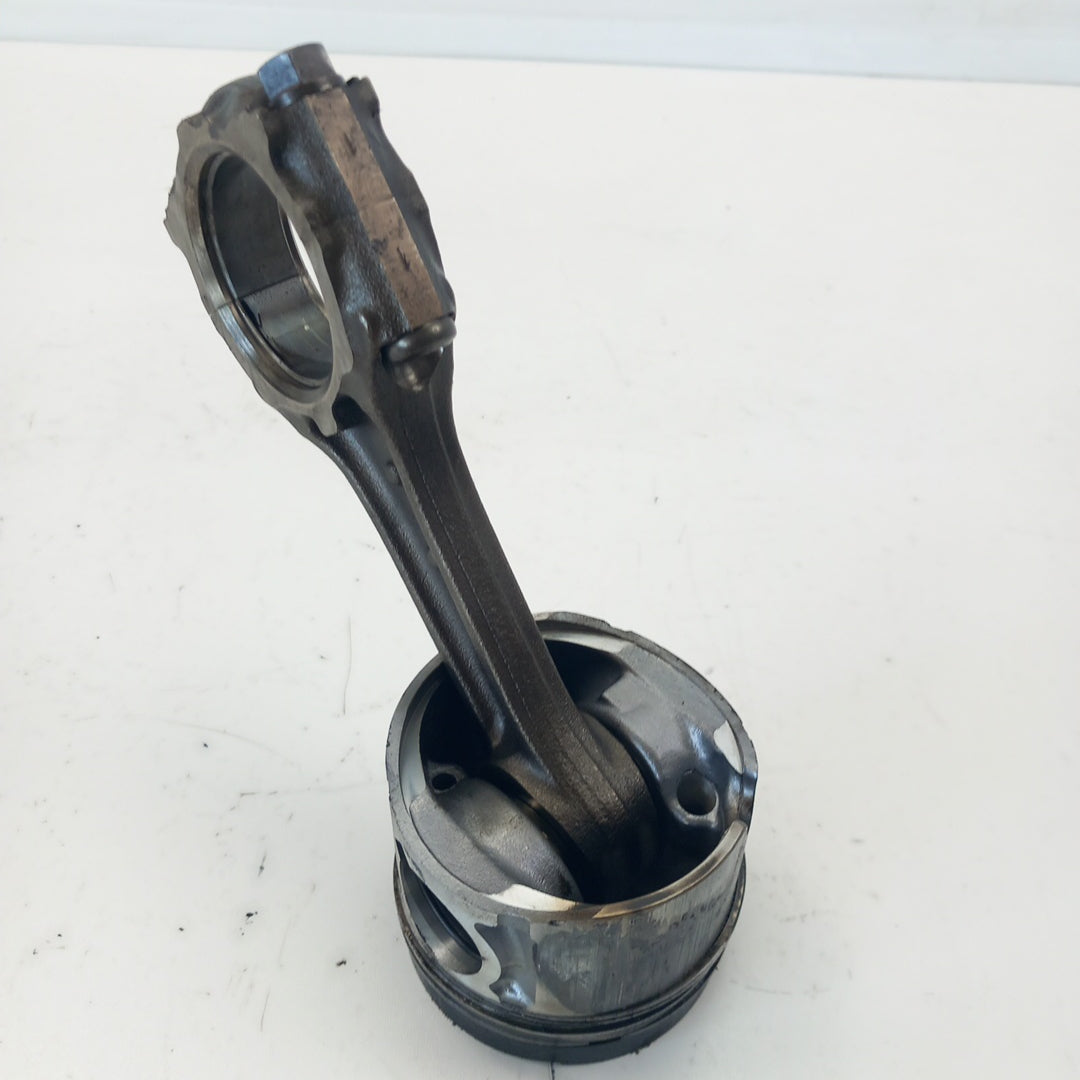 Бутало с биела с дефект Z17DTH Opel Astra H 1,7 CDTI